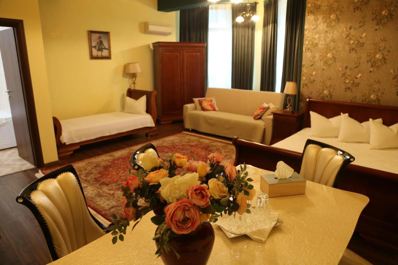 Boutique Vila White Duchess Năvodari Eksteriør billede