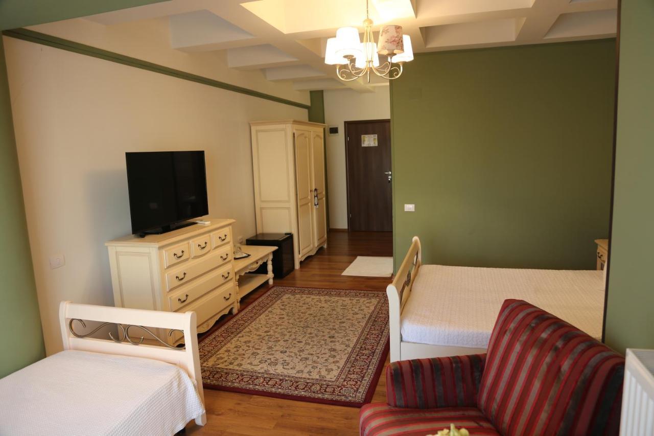 Boutique Vila White Duchess Năvodari Eksteriør billede