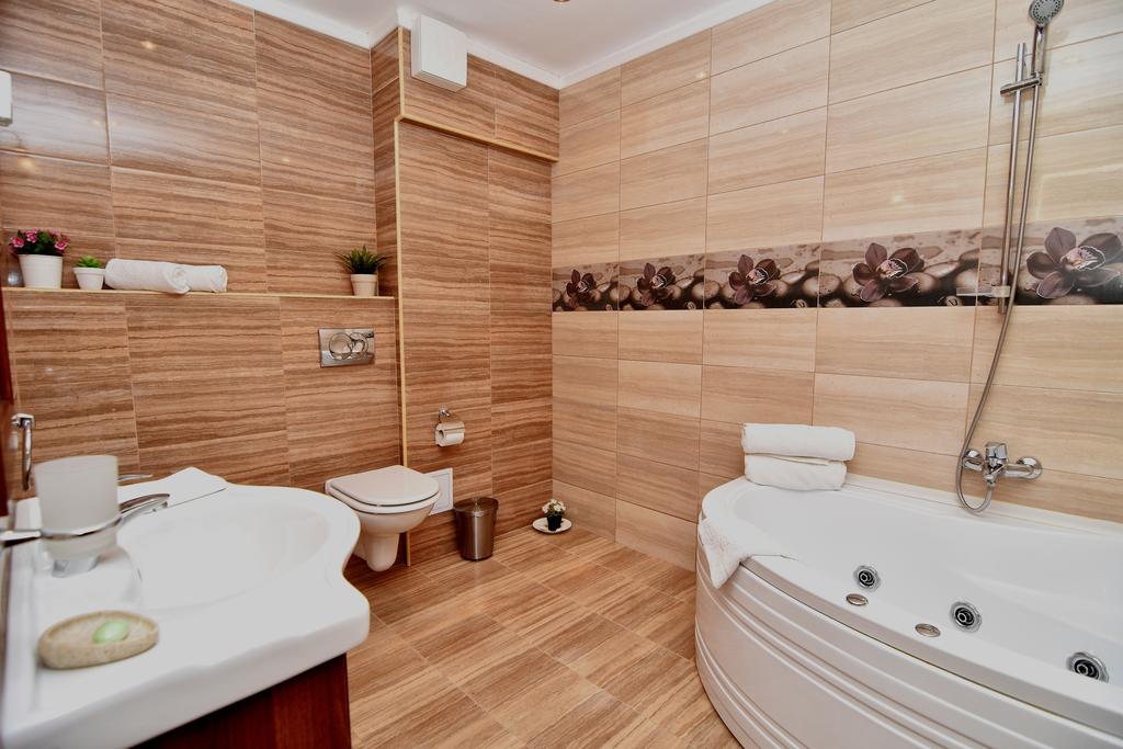 Boutique Vila White Duchess Năvodari Eksteriør billede